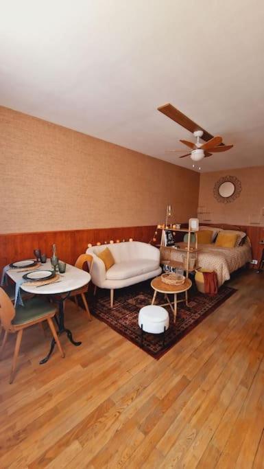 Studio 2 Pers Aux Inspirations 60S ชาลง-ซูร์-ซอน ภายนอก รูปภาพ