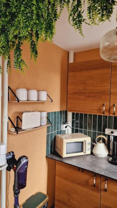 Studio 2 Pers Aux Inspirations 60S ชาลง-ซูร์-ซอน ภายนอก รูปภาพ