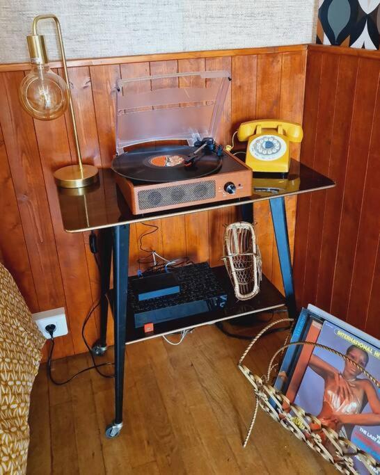 Studio 2 Pers Aux Inspirations 60S ชาลง-ซูร์-ซอน ภายนอก รูปภาพ